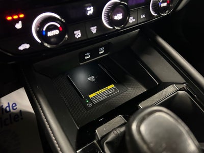 2023 Honda Accord Hybrid Touring w/o BSI