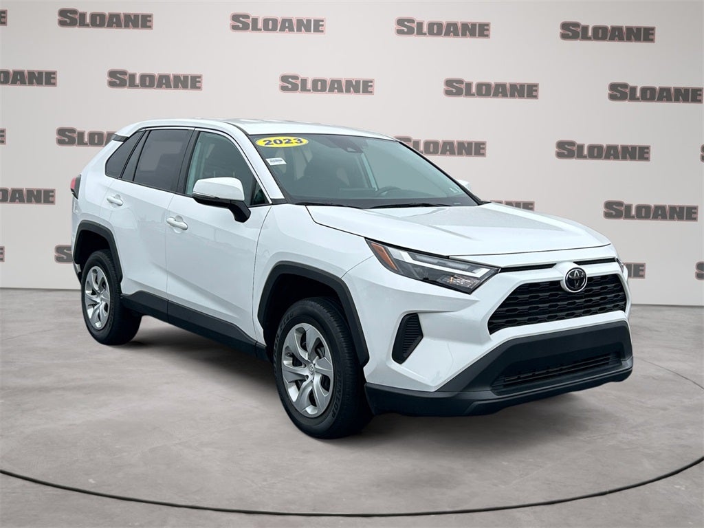 2023 Toyota RAV4 LE