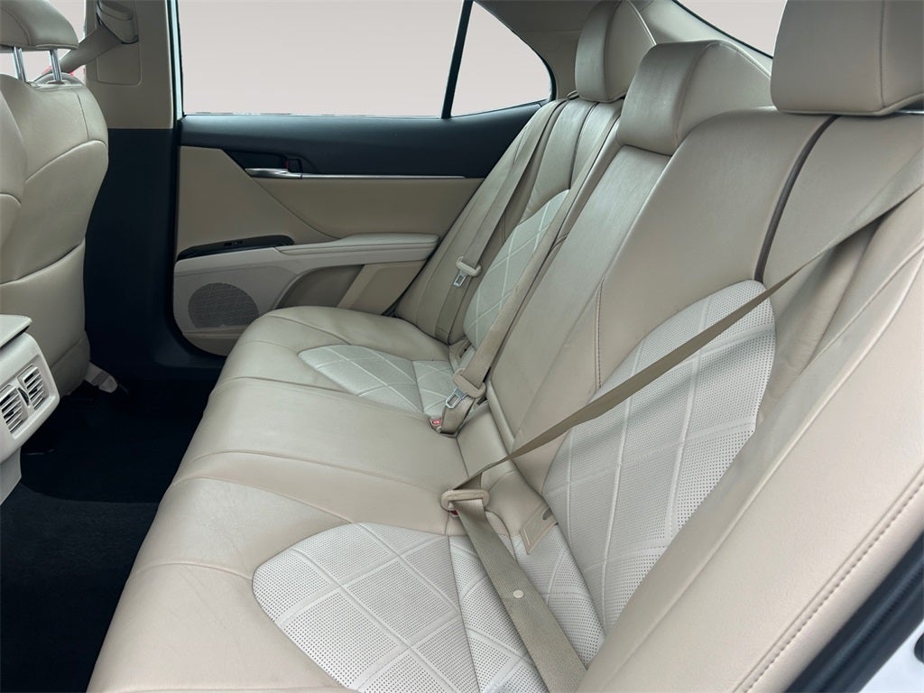 2019 Toyota Camry Hybrid XLE