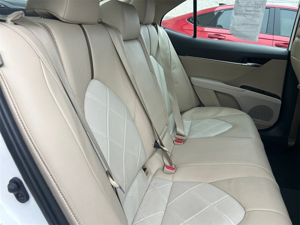 2019 Toyota Camry Hybrid XLE