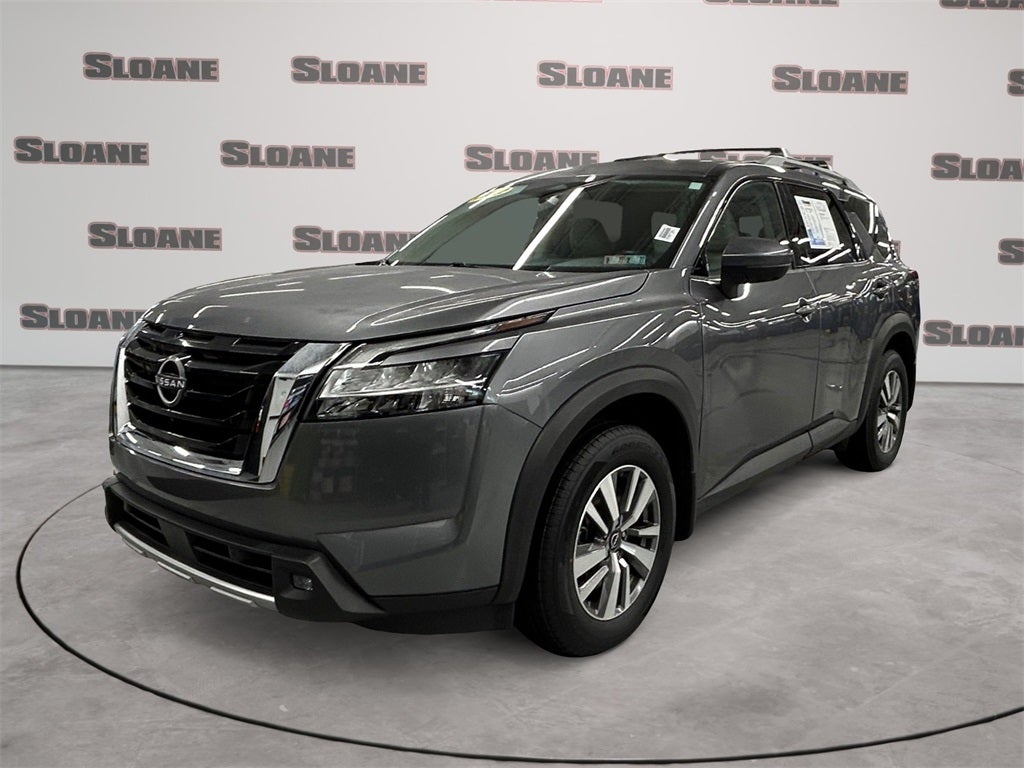 2022 Nissan Pathfinder SL