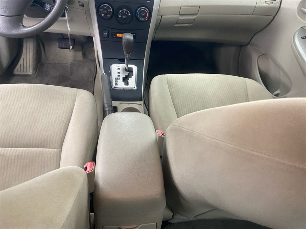 2010 Toyota COROLLA LE