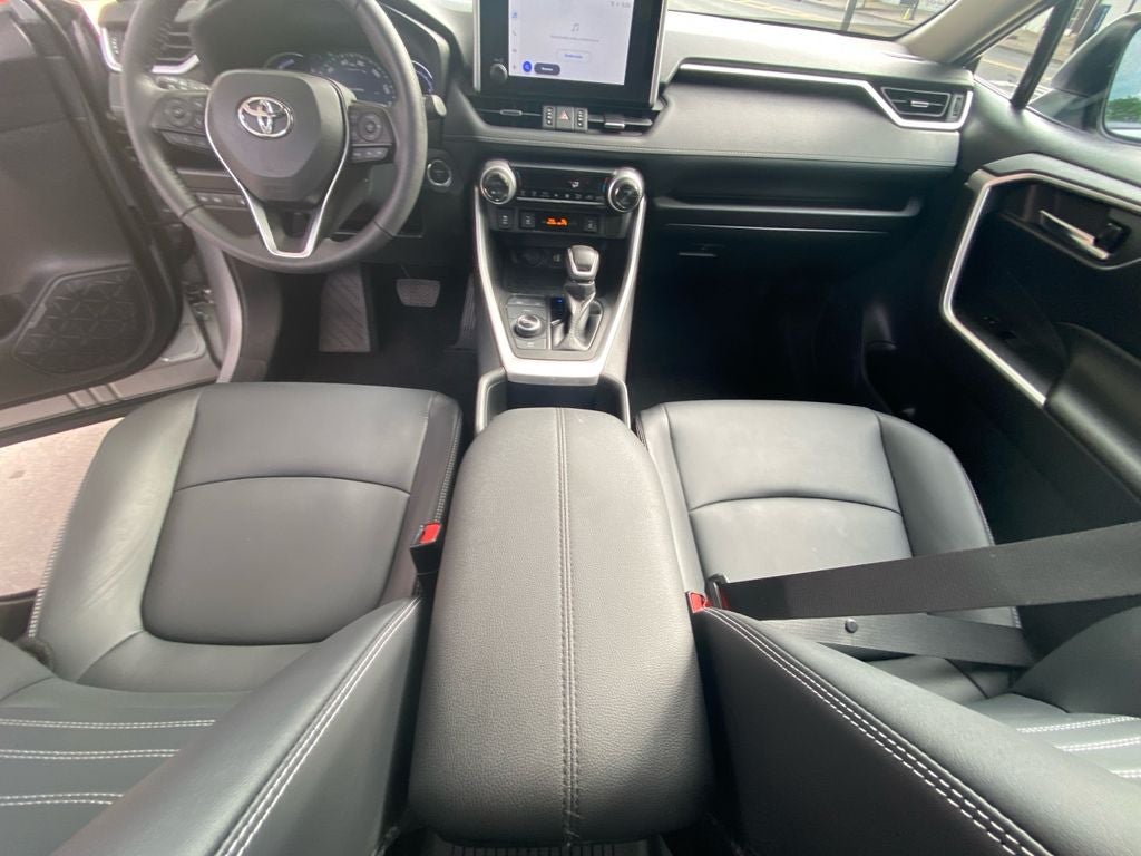 2024 Toyota RAV4 HYBRID XLE Premium