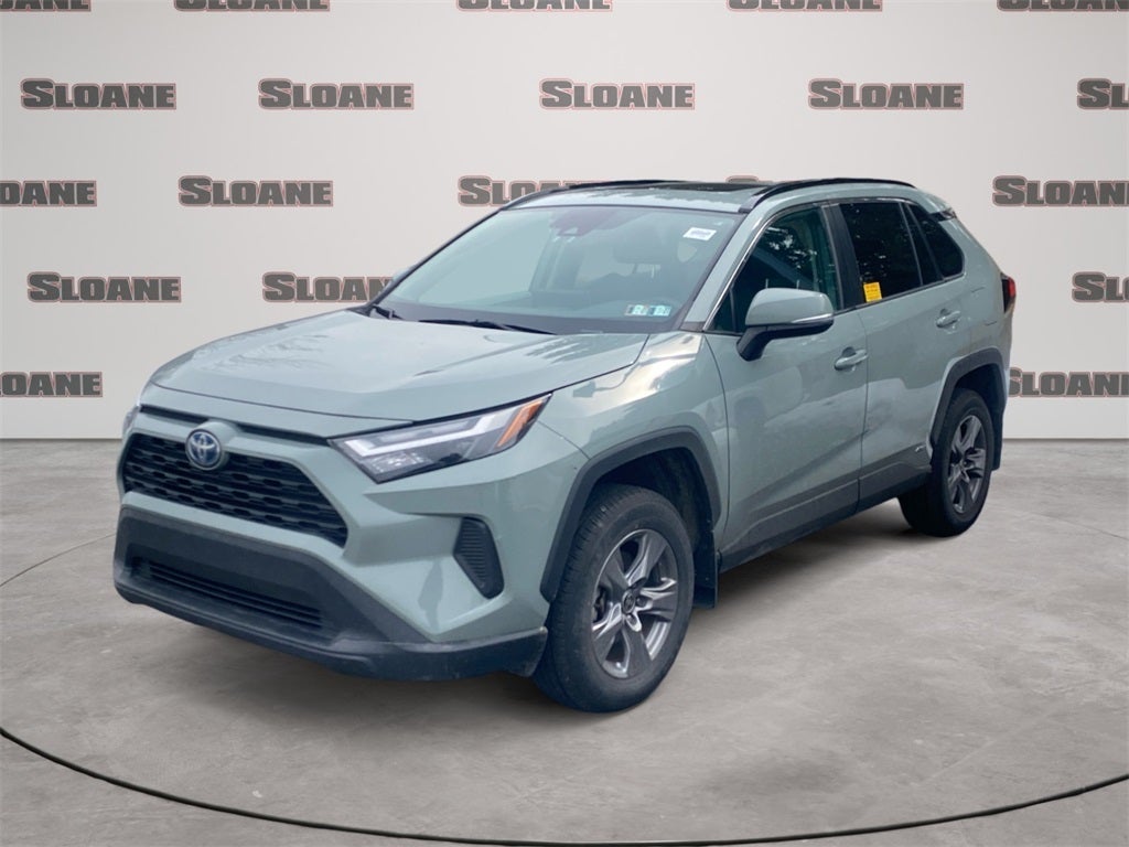2022 Toyota RAV4 Hybrid XLE