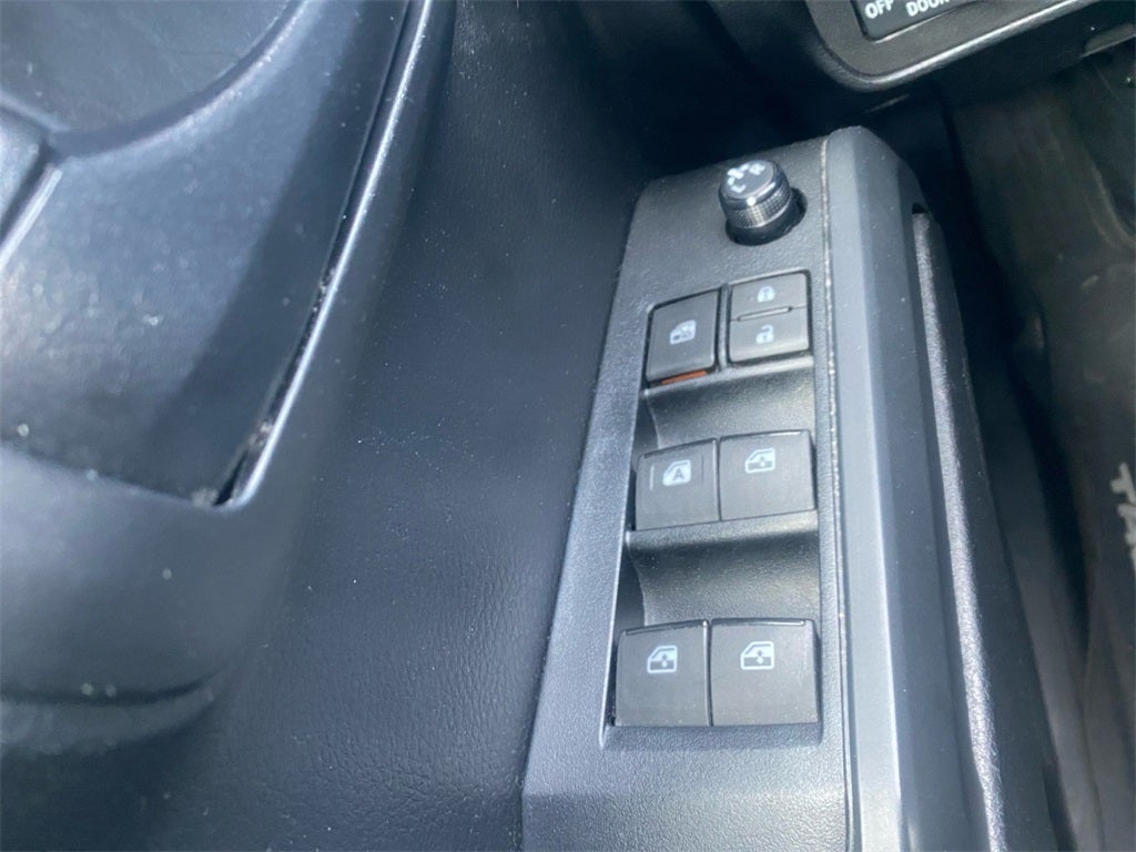 2019 Toyota TACOMA SR SR5 V6