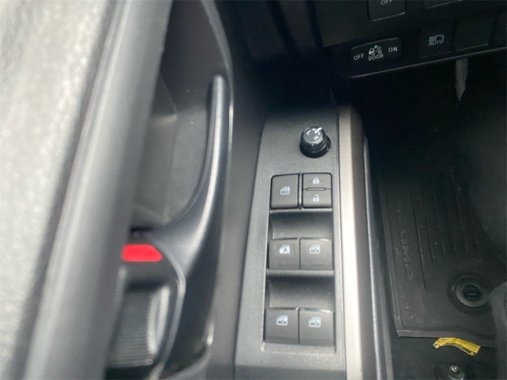 2022 Toyota TACOMA SR5 SR5 V6