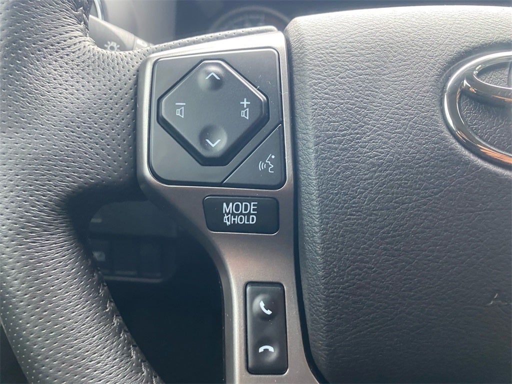 2022 Toyota TACOMA SR5 SR5 V6