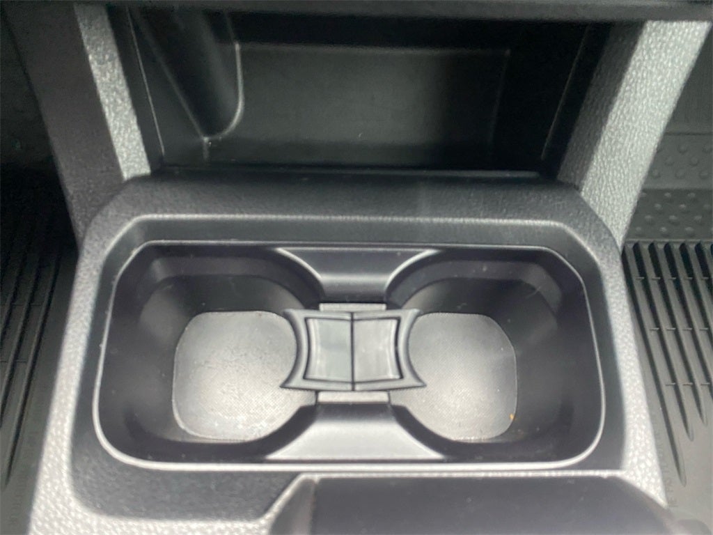 2022 Toyota TACOMA SR5 SR5 V6