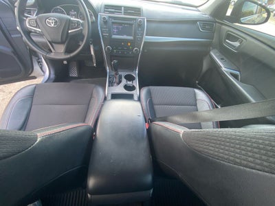 2017 Toyota CAMRY SE