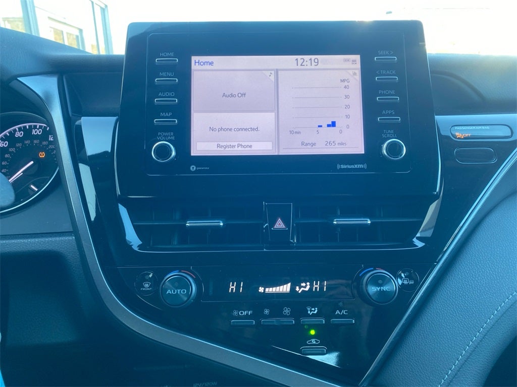 2022 Toyota CAMRY SE