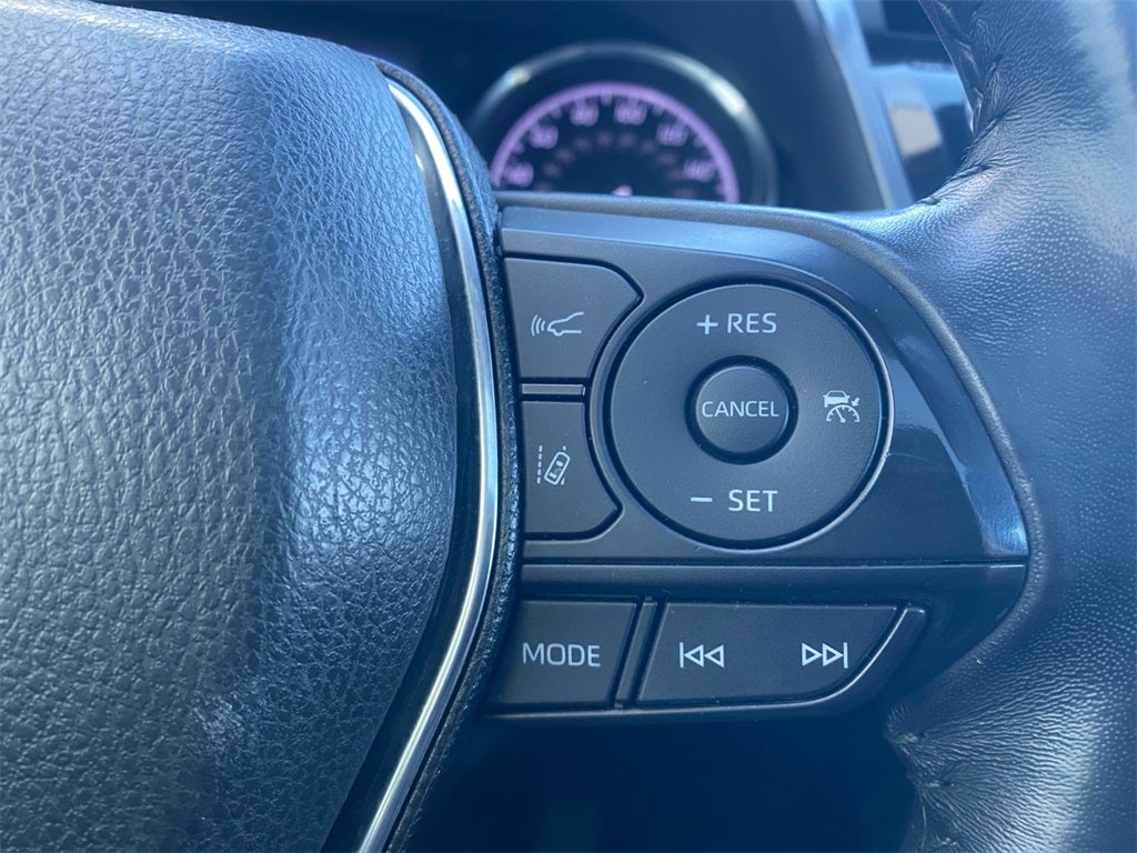 2020 Toyota CAMRY SE