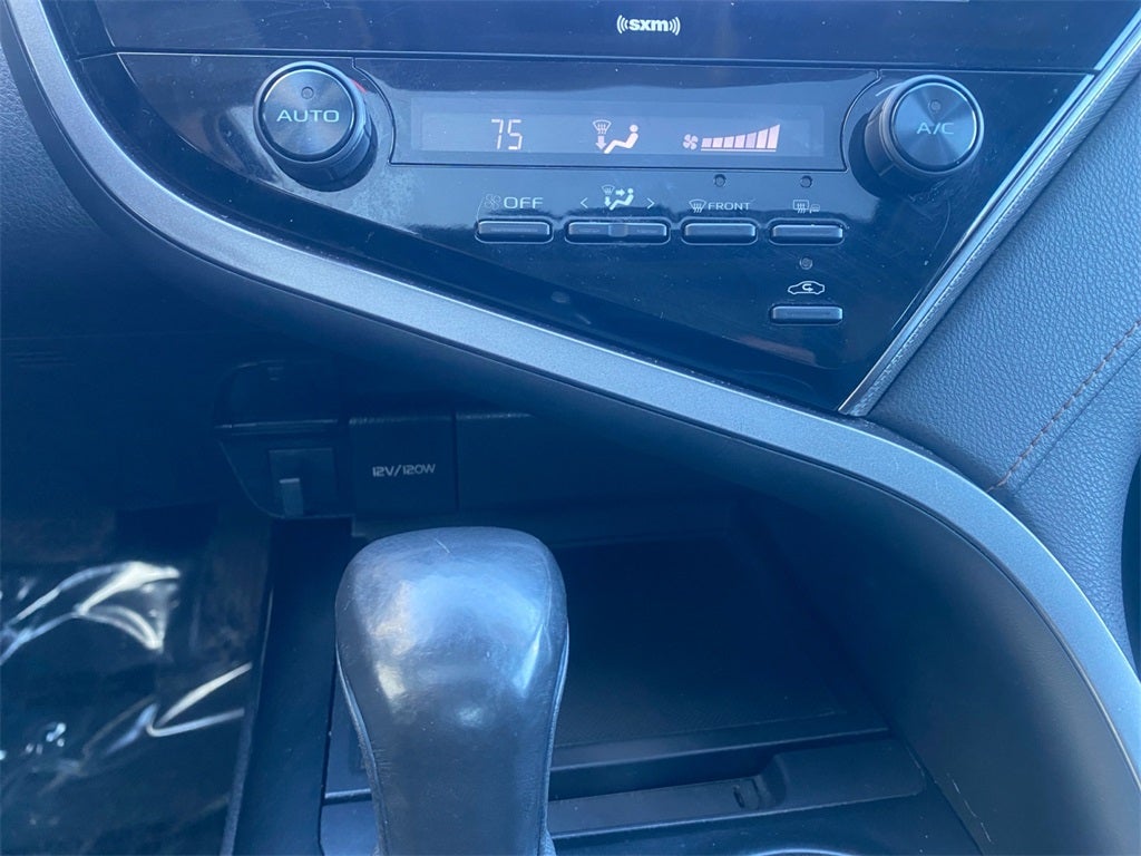 2020 Toyota CAMRY SE