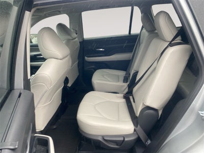 2024 Toyota GRAND HIGHLANDER HV XLE