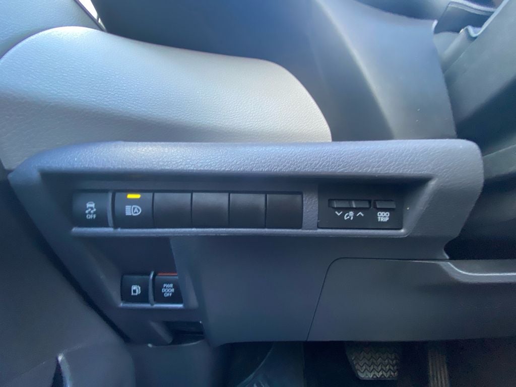 2023 Toyota SIENNA LE LE 8 Passenger