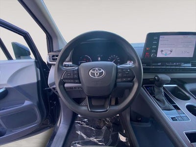 2023 Toyota SIENNA LE LE 8 Passenger