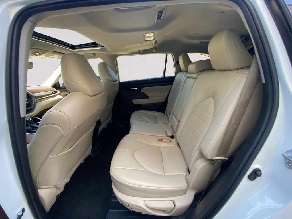 2022 Toyota HIGHLANDER XLE