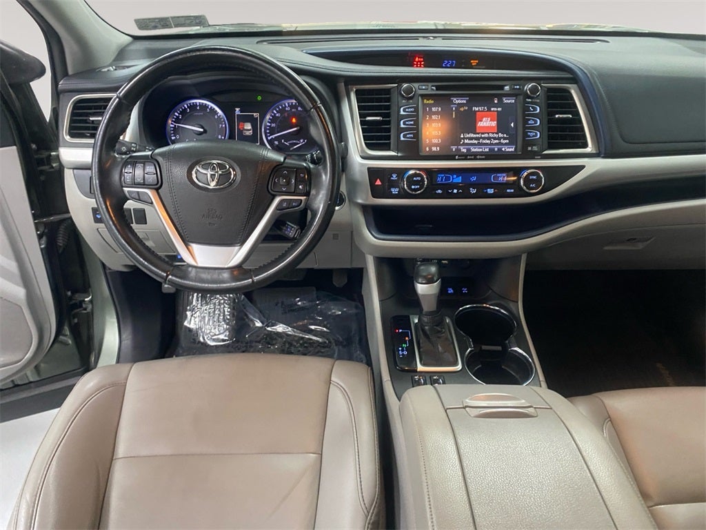 2019 Toyota HIGHLANDER XLE