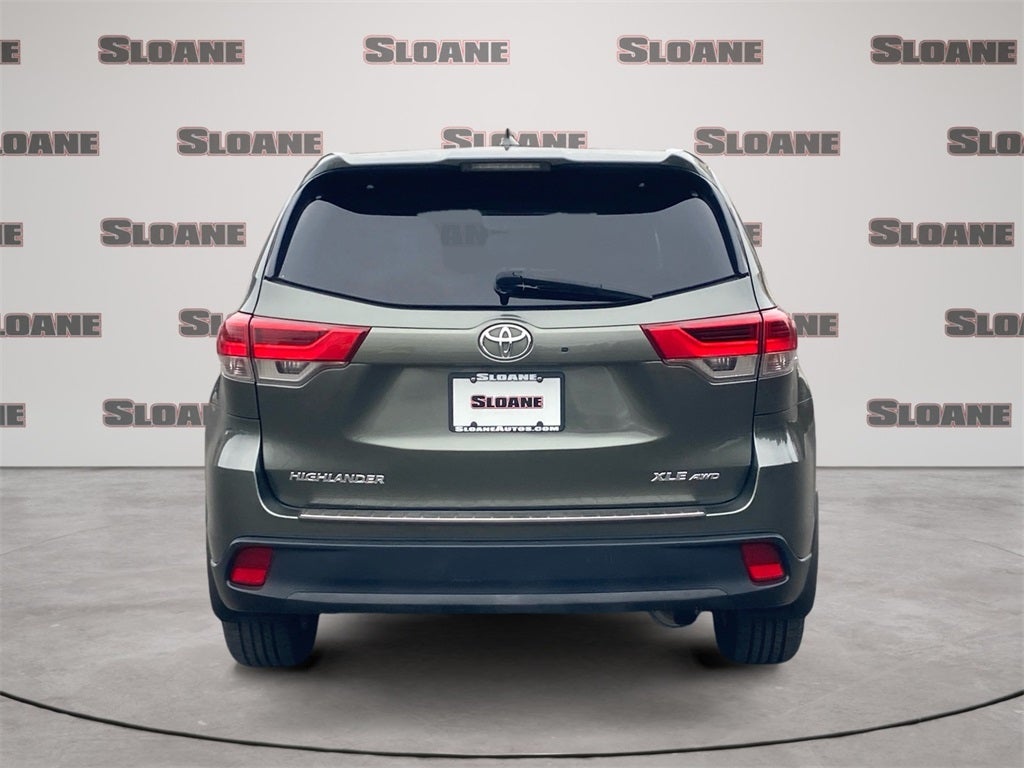2019 Toyota HIGHLANDER XLE