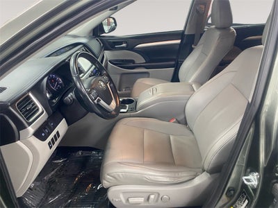 2019 Toyota HIGHLANDER XLE