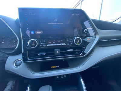 2025 Toyota HIGHLANDER Limited