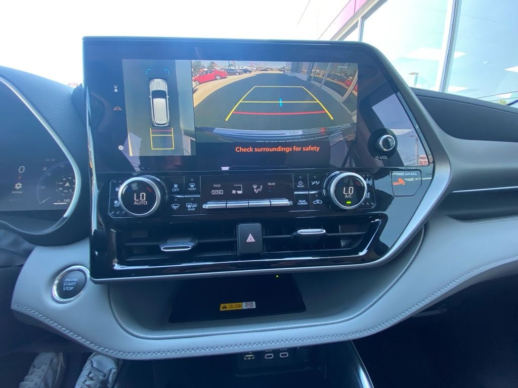 2025 Toyota HIGHLANDER Limited