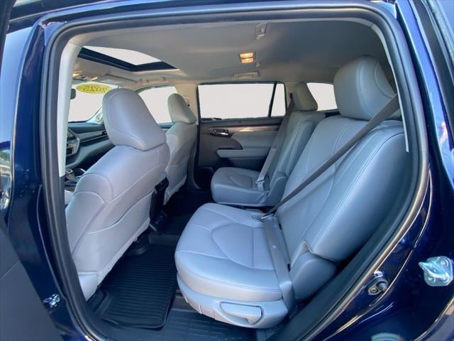 2025 Toyota HIGHLANDER Limited