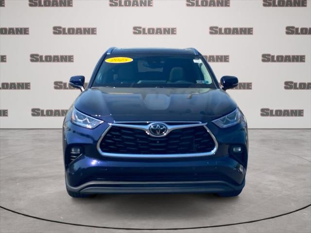 2025 Toyota HIGHLANDER Limited