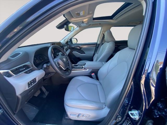2025 Toyota HIGHLANDER Limited
