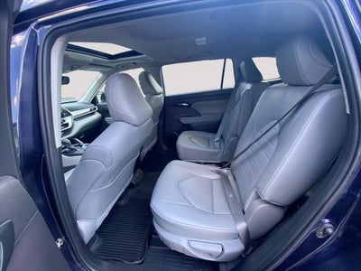 2024 Toyota HIGHLANDER XLE