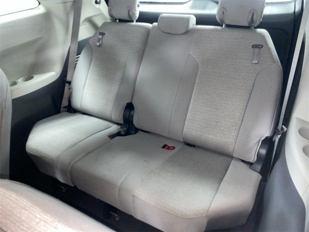 2024 Toyota SIENNA LE LE 8 Passenger