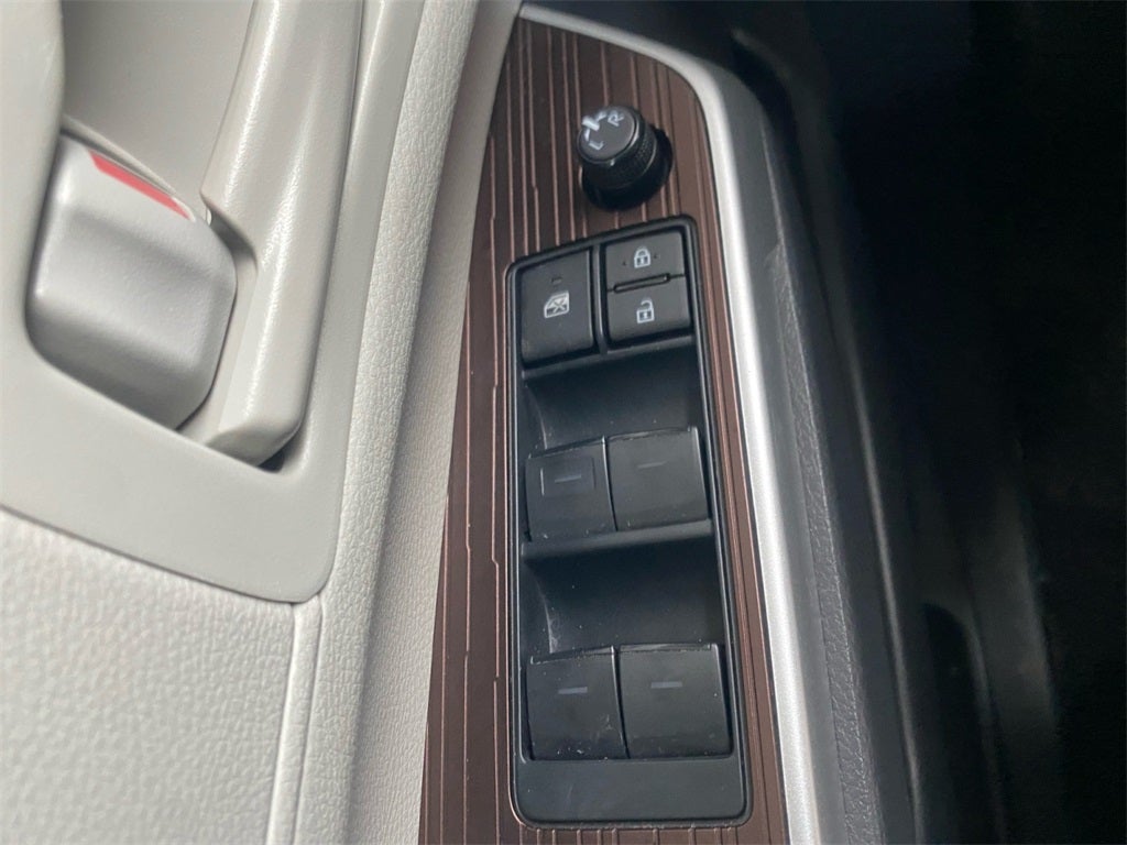 2024 Toyota SIENNA LE LE 8 Passenger