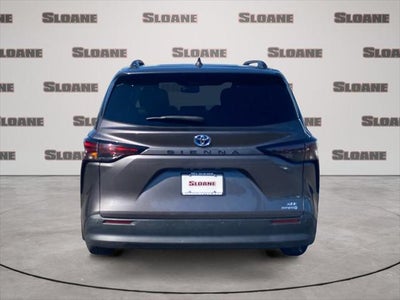 2024 Toyota Sienna XLE 8 Passenger