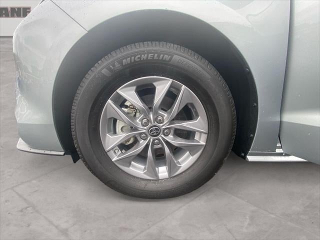 2023 Toyota Sienna XLE 7 Passenger