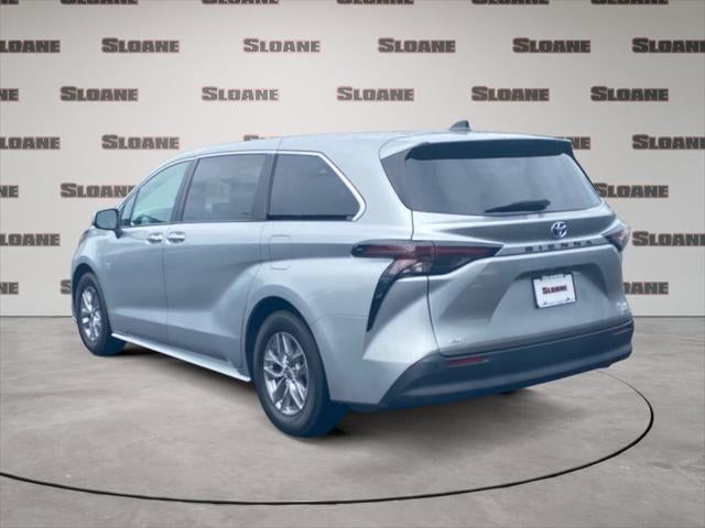 2023 Toyota Sienna XLE 7 Passenger