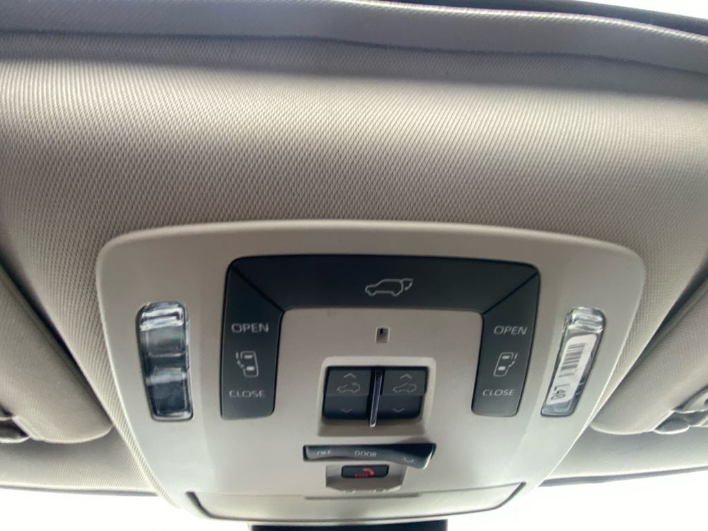 2024 Toyota SIENNA LTD AWD Limited 7 Passenger