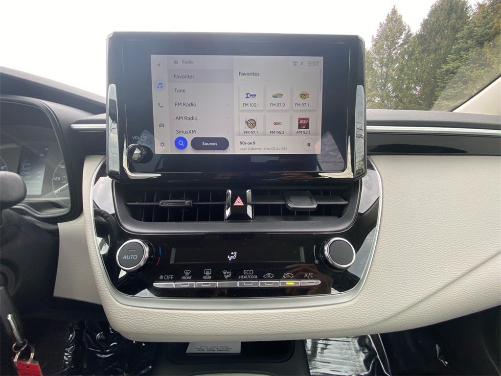 2025 Toyota COROLLA LE