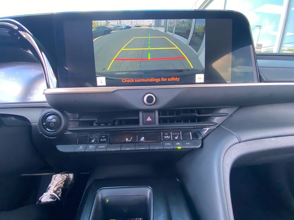 2024 Toyota CROWN XLE
