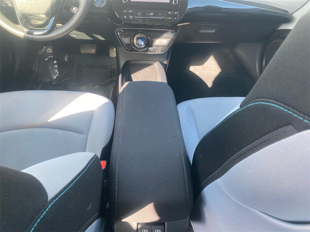 2020 Toyota PRIUS LE