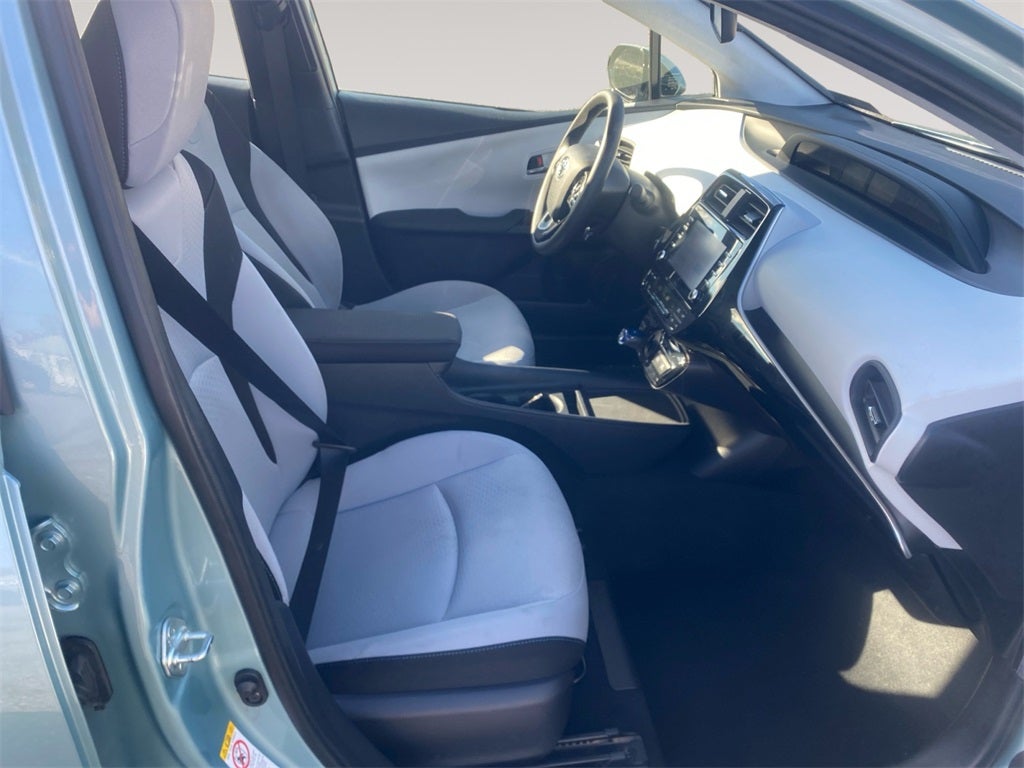 2020 Toyota PRIUS LE