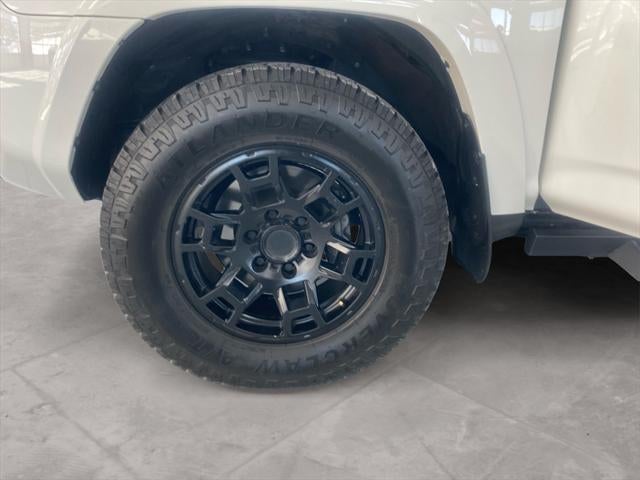 2024 Toyota 4RUNNER TRD Off-Road Premium