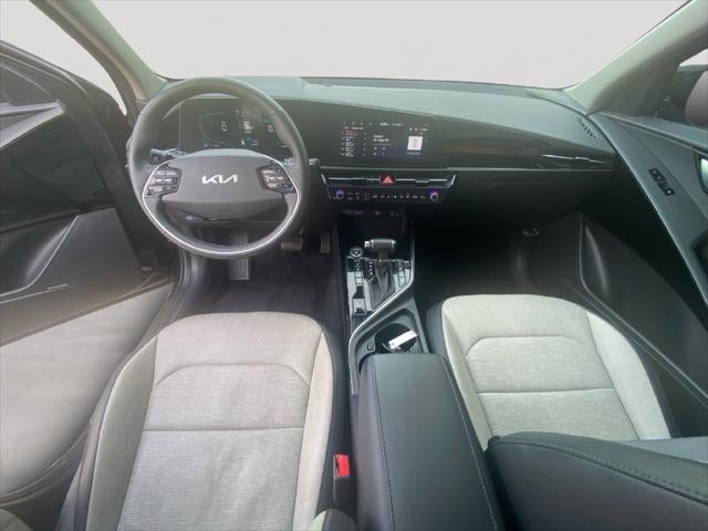 2023 Kia Niro SX