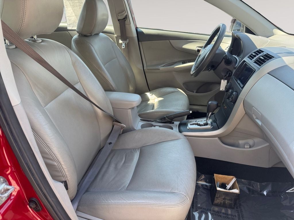2010 Toyota COROLLA LE