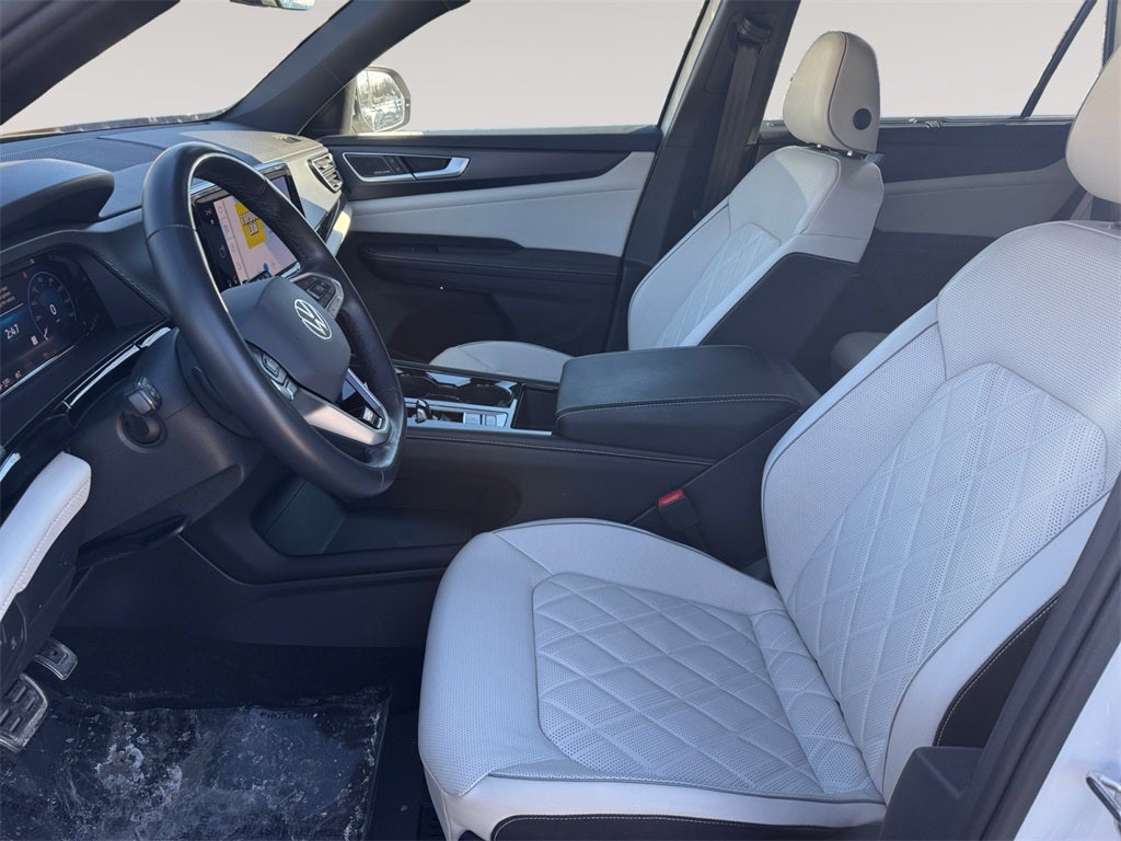 2024 Volkswagen Atlas Cross Sport 2.0T SEL Premium R-Line