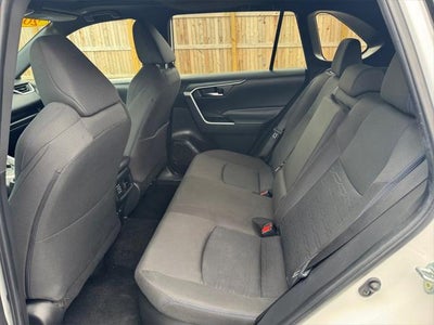 2024 Toyota RAV4 HYBRID SE