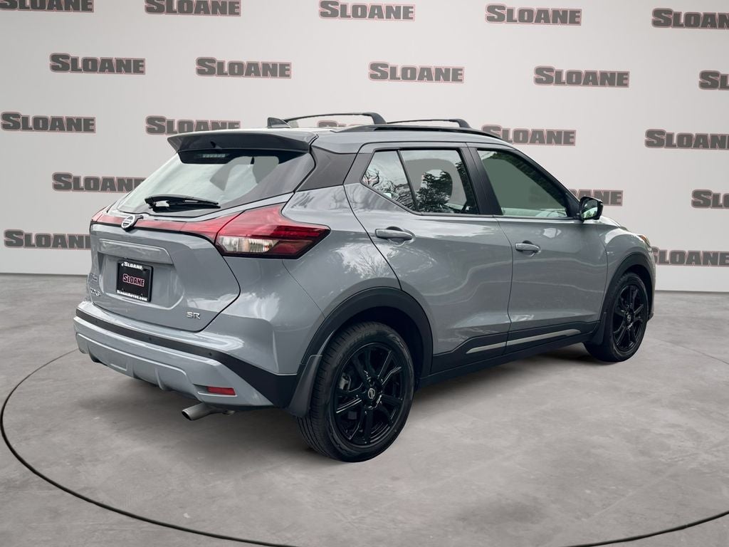 2021 Nissan Kicks SR
