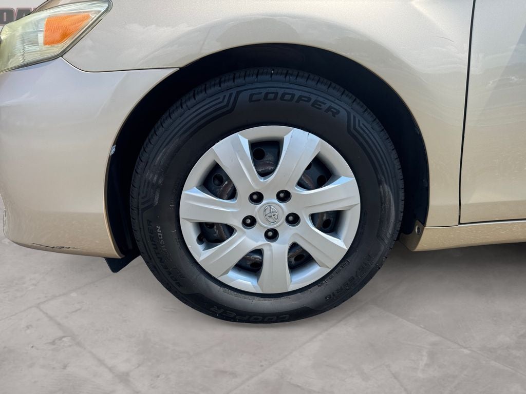 2011 Toyota CAMRY LE