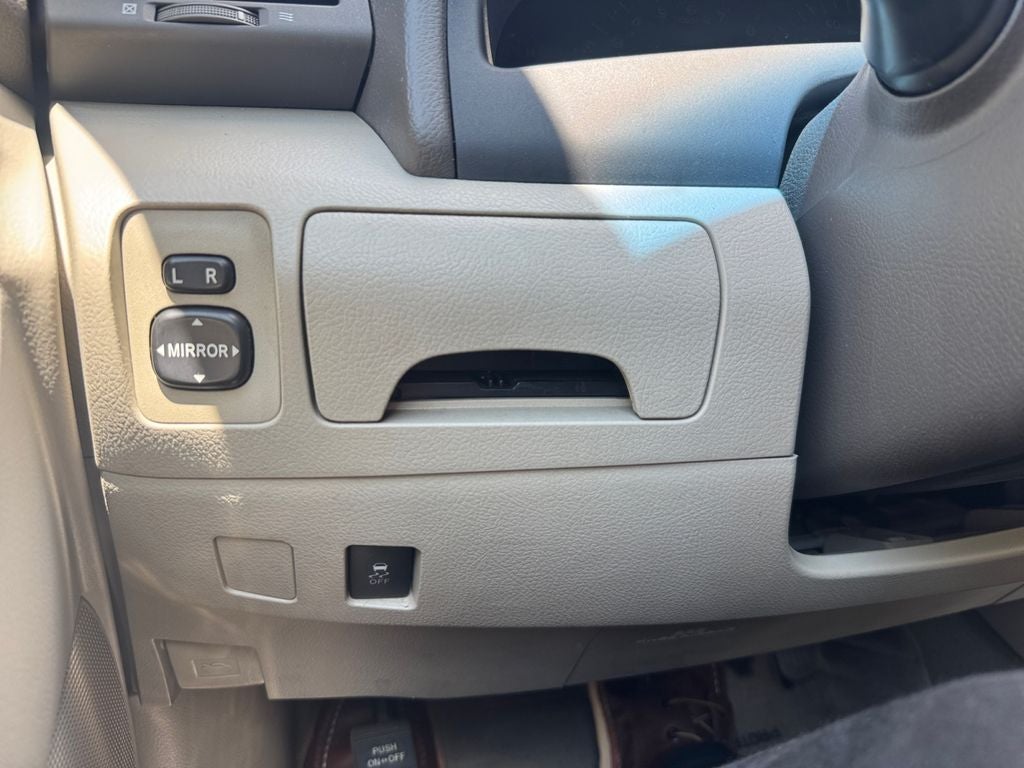 2011 Toyota CAMRY LE