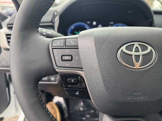 2025 Toyota CAMRY XLE