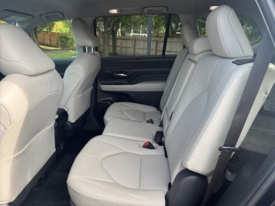 2024 Toyota GRAND HIGHLANDER XLE