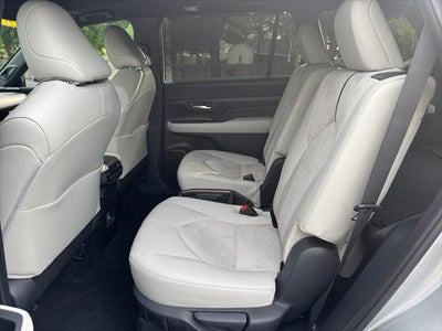 2024 Toyota Grand Highlander Hybrid MAX Platinum